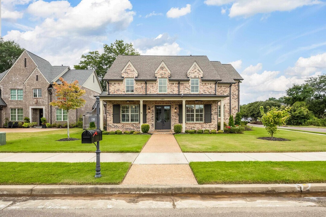 1385 Belfair Dr in Collierville, TN - Building Photo