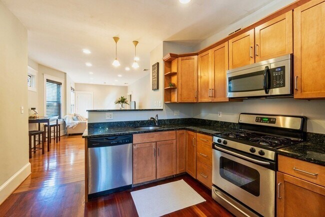 7 Treadway Rd in Boston, MA - Building Photo - Building Photo