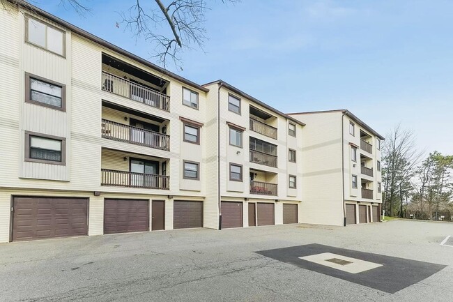 property at 15 Green Valley Ct