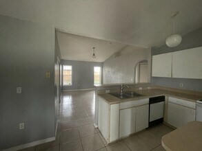 819 Ognon Ct in Kissimmee, FL - Building Photo - Building Photo
