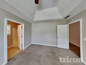 304 Johnny Ln in Dallas, GA - Foto de edificio - Building Photo