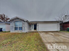 720 Charles City Dr in Arlington, TX - Building Photo