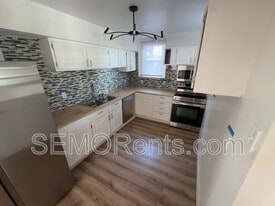 6740 Robbins Ave in St. Louis, MO - Building Photo