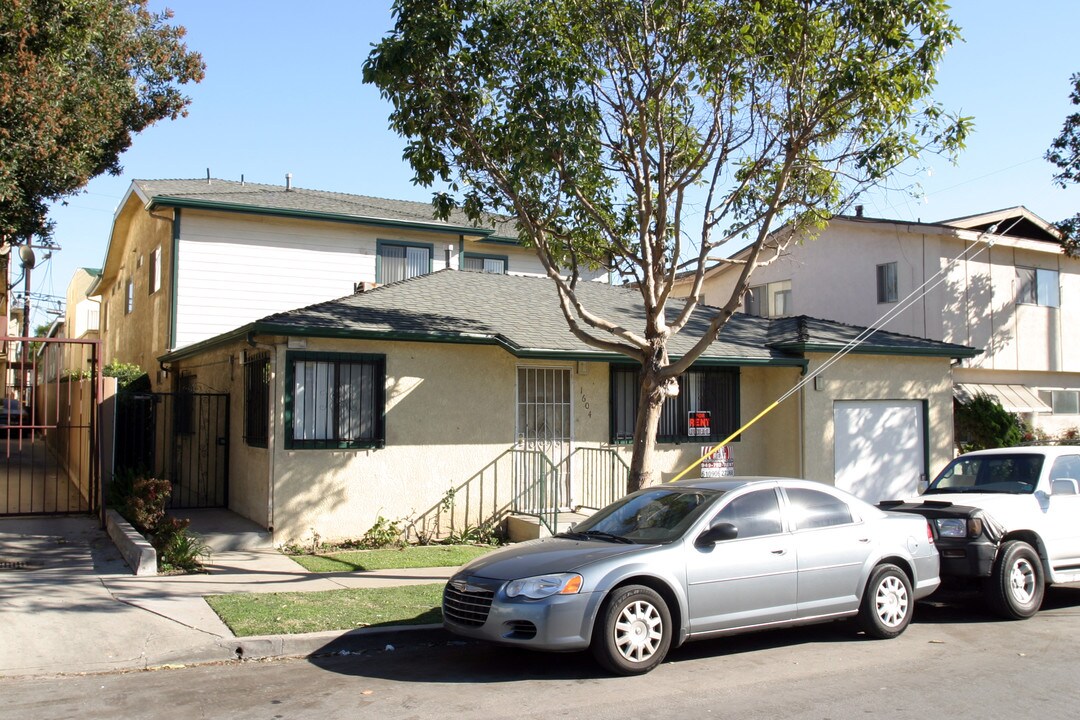 1604-1610 Orizaba Ave in Long Beach, CA - Foto de edificio