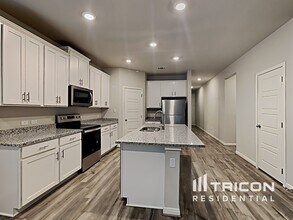 5520 Shasta Pl in Saint Hedwig, TX - Building Photo - Building Photo