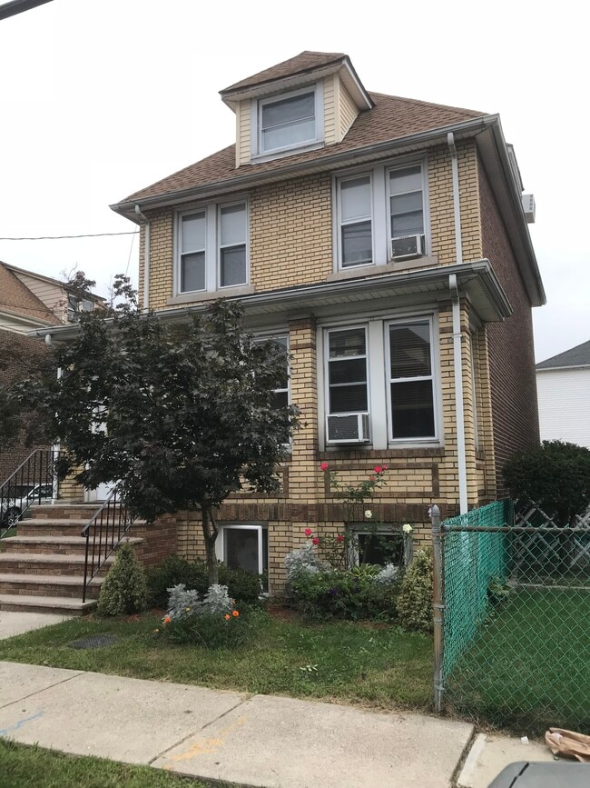 276 Desoto Pl, Unit 2