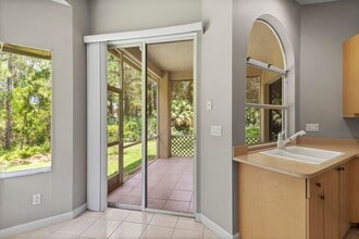 677 SW Andros Cir in Port St. Lucie, FL - Building Photo - Building Photo