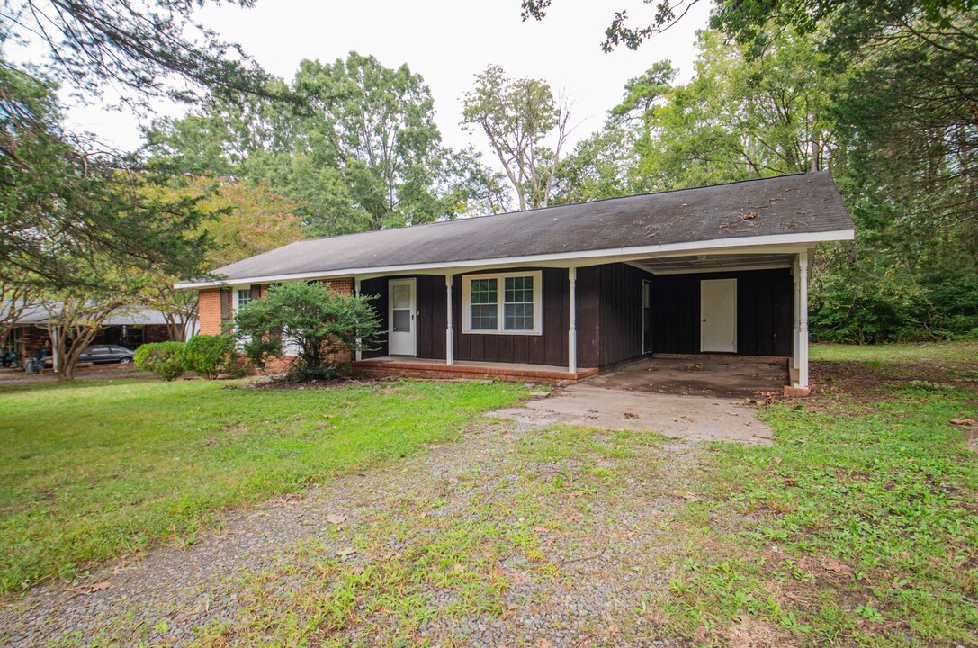 306 5th St in Butner, NC - Building Photo