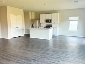 21214 Mem Vis Dr in Houston, TX - Building Photo - Building Photo