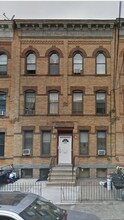 1714 Linden St in Flushing, NY - Foto de edificio - Building Photo