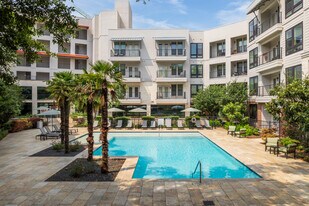 Bell South Shore in Austin, TX - Building Photo