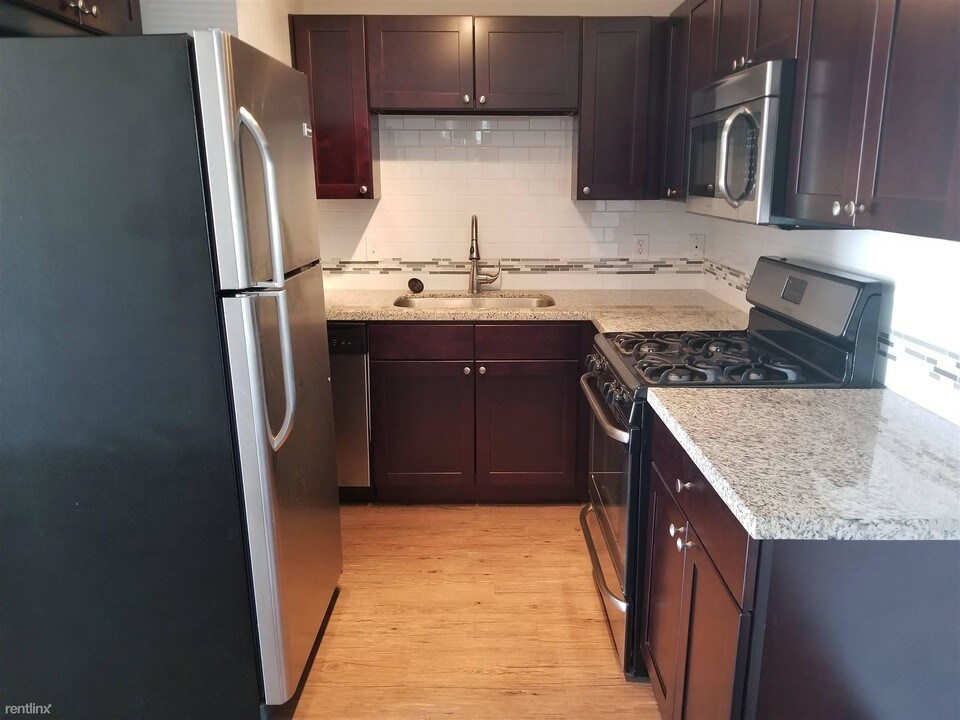 502 E Mariposa St-Unit -Apt 202 in Phoenix, AZ - Building Photo