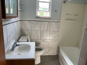 1095 S James Rd, Unit 1 in Columbus, OH - Building Photo - Building Photo