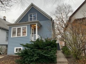 318 N 41st St, Unit 318B in Milwaukee, WI - Building Photo