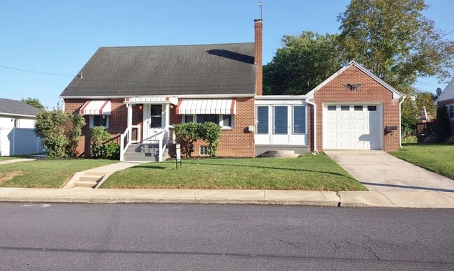 property at 110 W Myrtle St