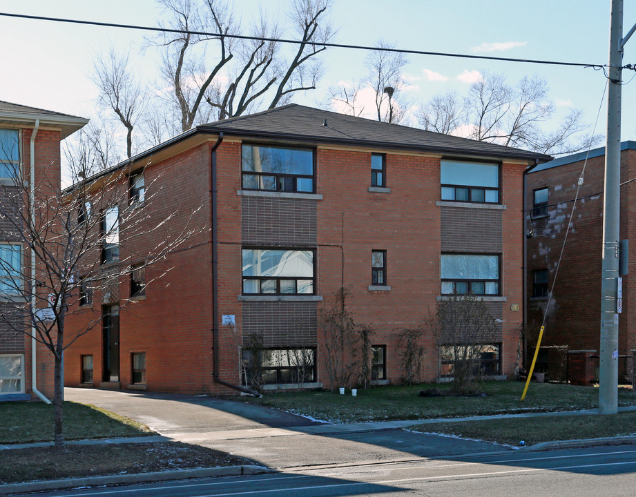 839 Cosburn Ave in Toronto, ON - Building Photo