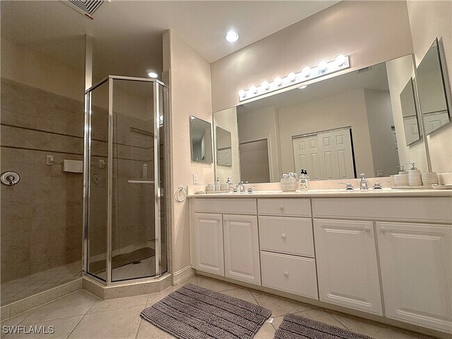 property at 1634 Tarpon Bay Dr S
