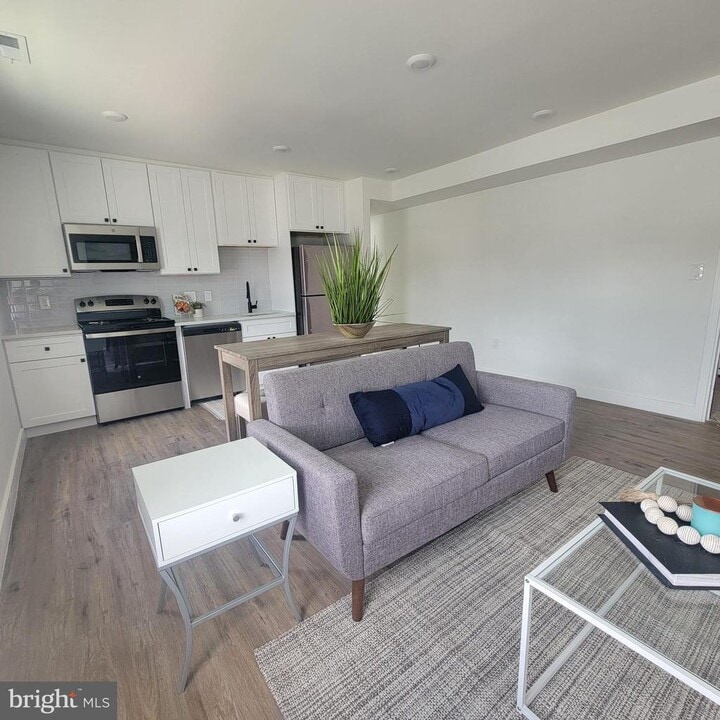 324 61st St NE-Unit -3 in Washington, DC - Building Photo