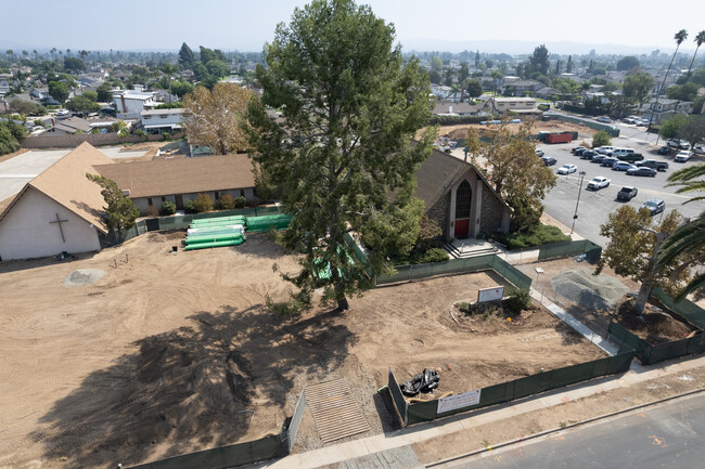 Santa Angelina Senior Apartment Homes in Placentia, CA - Foto de edificio - Building Photo