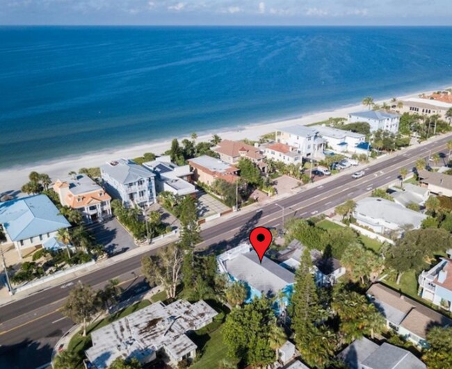 15613 Gulf Blvd in Redington Beach, FL - Building Photo - Building Photo