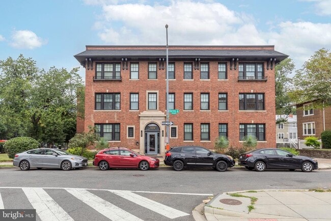 property at 1575 Spring Pl NW