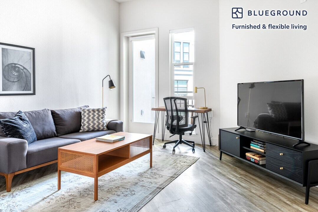 1355 El Camino Real in Redwood City, CA - Building Photo