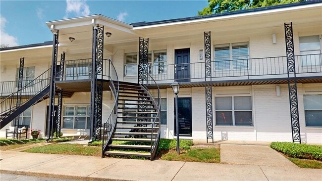 property at 4009 Old Shell Rd