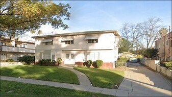 520 N Hill Ave, Unit 3