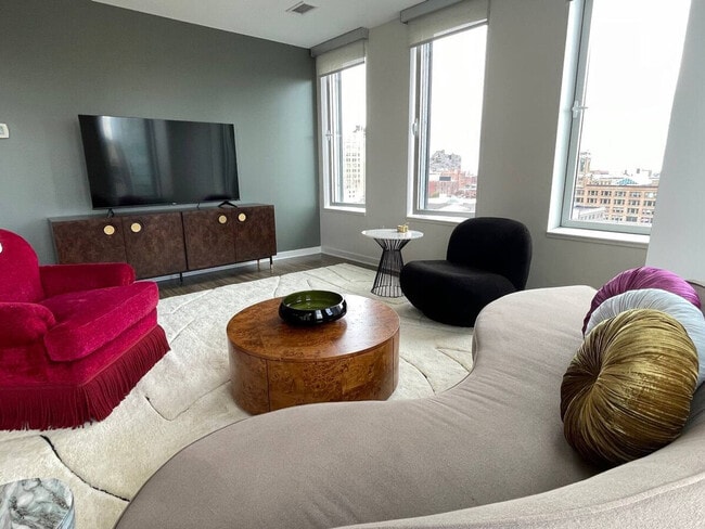 280 E Broad St in Rochester, NY - Building Photo - Building Photo