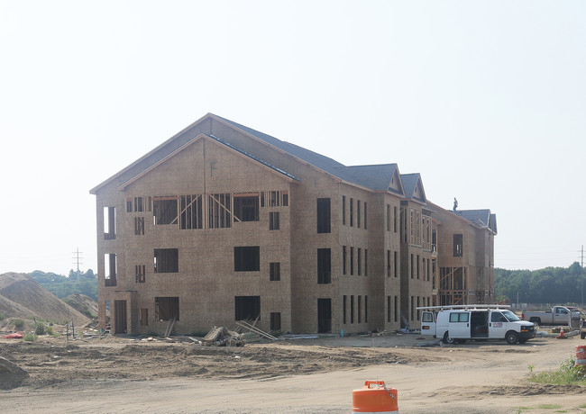 Westbrook Village at Great River Condos in East Islip, NY - Building Photo - Building Photo