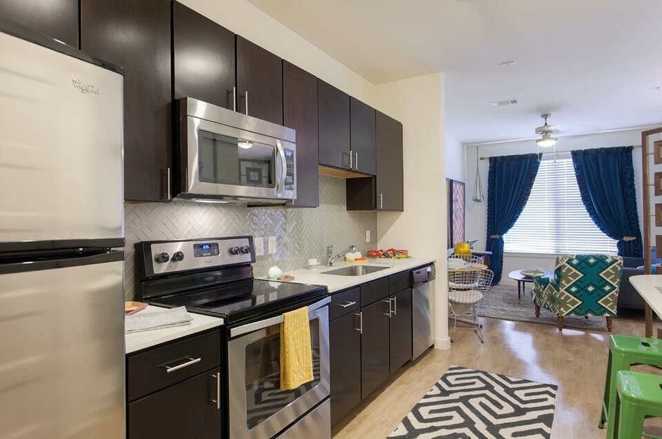 Elan East in Austin, TX - Building Photo