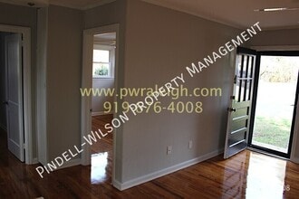 2230 Bernard St in Raleigh, NC - Building Photo - Building Photo