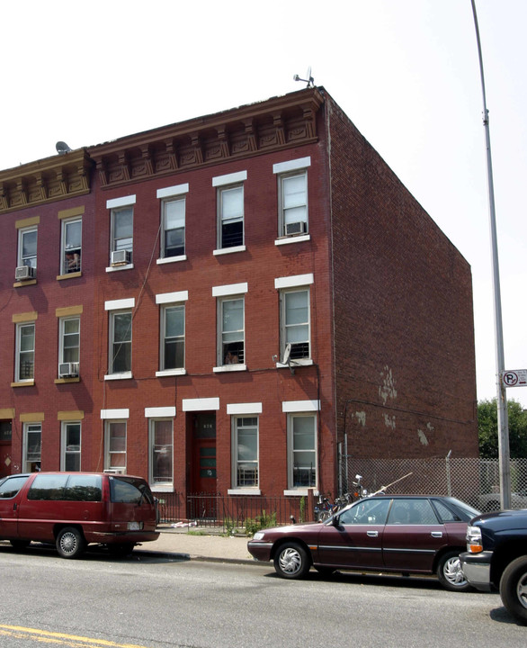 747 Park Ave in Brooklyn, NY - Building Photo