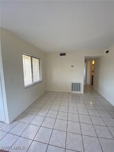 151 Cape Coral Pkwy W in Cape Coral, FL - Foto de edificio - Building Photo