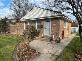 9023 Central Ave in Morton Grove, IL - Building Photo