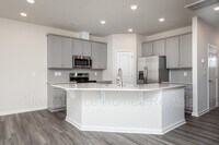 315 E Compass Wy photo'