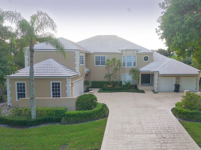 property at 11877 Pebblewood Dr