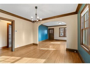 2300 NE McKinley St in Minneapolis, MN - Building Photo - Building Photo