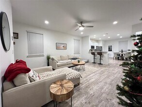 2307 Langdale Ln in Austin, TX - Building Photo - Building Photo