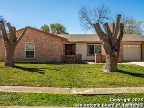 6706 Spring Manor St in San Antonio, TX - Building Photo - Building Photo