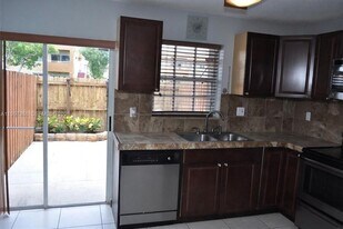 6100 SW 130th Ave in Miami, FL - Building Photo