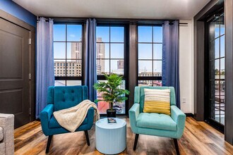 611 Commerce St in New Orleans, LA - Building Photo - Building Photo