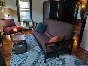33 Irma Ave-Unit -4 in Port Washington, NY - Building Photo - Building Photo