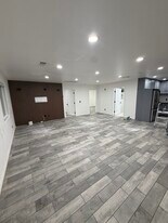 2207 S Burnside Ave in Los Angeles, CA - Building Photo