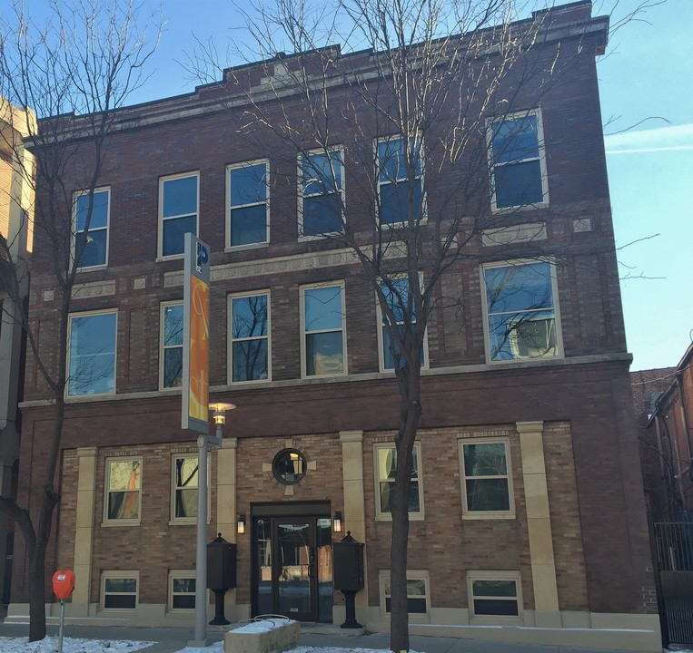 1421 P Street in Lincoln, NE - Foto de edificio