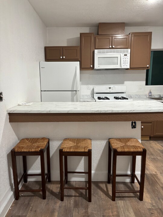 634 Mamilane in Modesto, CA - Building Photo