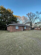3551 Cottonwood Dr in Montgomery, AL - Building Photo - Building Photo