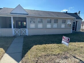 131 Alameda Rd, Unit Apt 1 in Butler, PA - Building Photo - Building Photo