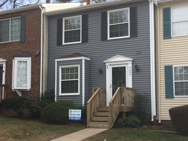 205 Rosebrooks Dr in Cary, NC - Building Photo