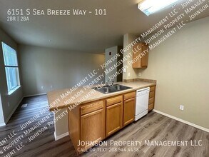 6151 S Sea Breeze Way in Boise, ID - Building Photo - Building Photo